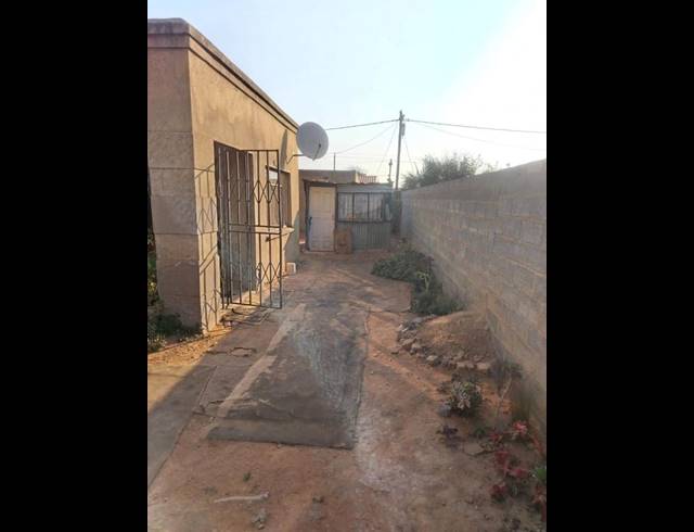 3 BEDROOM HOUSE FOR SALE IN BRAM FISCHERVILLE